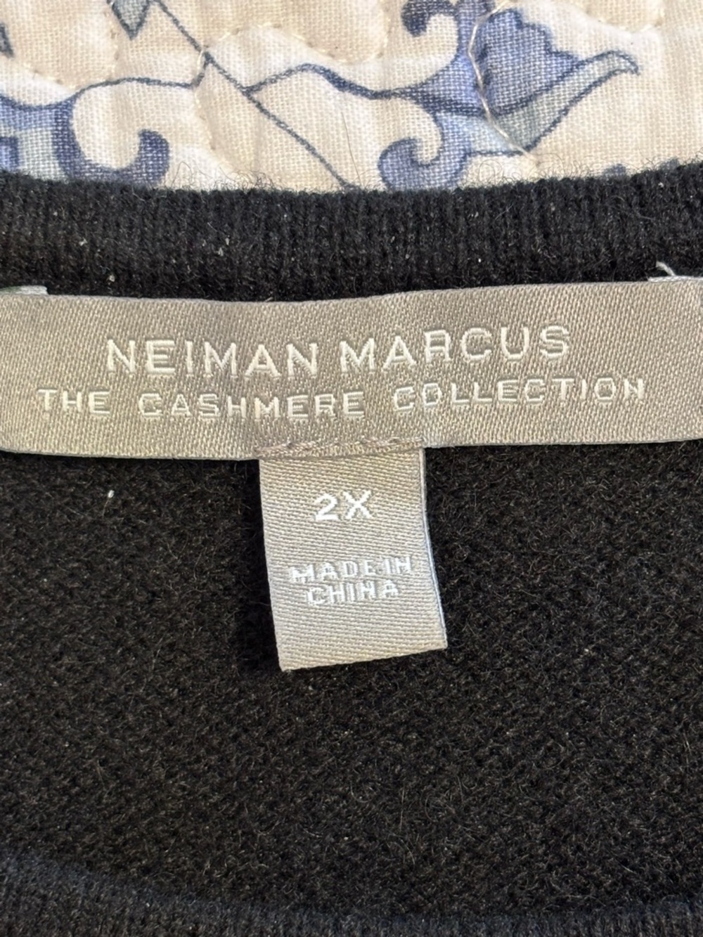 Neiman Marcus The Cashmere Collection Black
Cashmere Tank Top Plus size 2X Layer - Picture 2 of 8